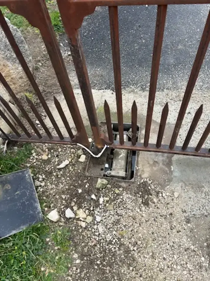 Moteur encastré SUB de la marque BFT L'ATELIER DU VENTOUX